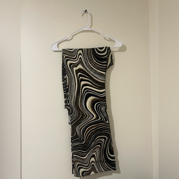 Beautiful brown swirl pants 🤎 - Picture 2 of 10